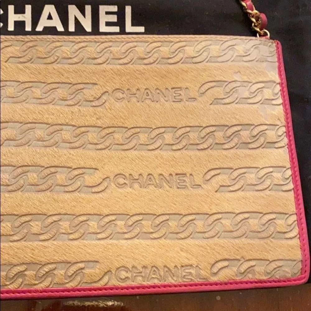 HP 🎉 Chanel tan & pink cowhide & leather bag